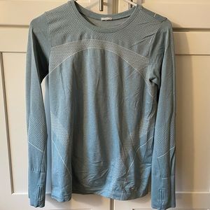 Gap Athletic Long Sleeve Medium